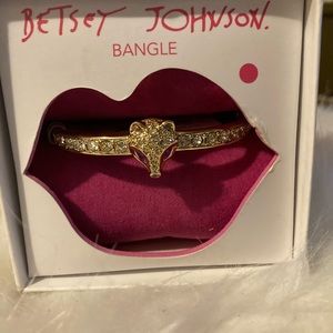 NWT Betsey Johnson rhinestone bangle bracelet